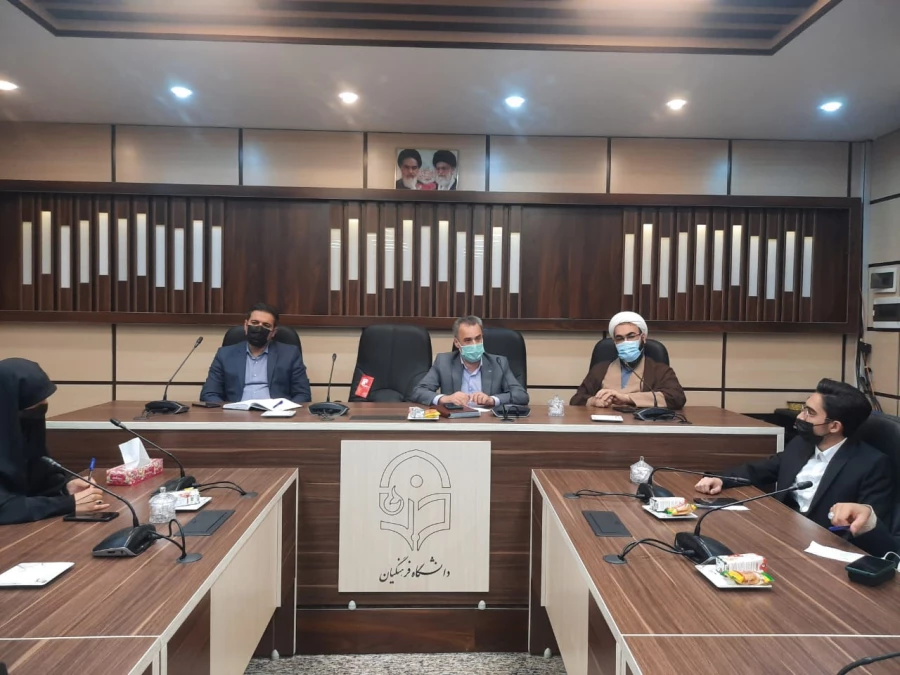 نشست پرسش و پاسخ دانشجومعلمان با مسئولین دانشگاه  3