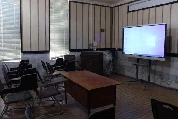 تجهیز کلاس های پردیس های استان به سیستم تدریس هوشمند 5