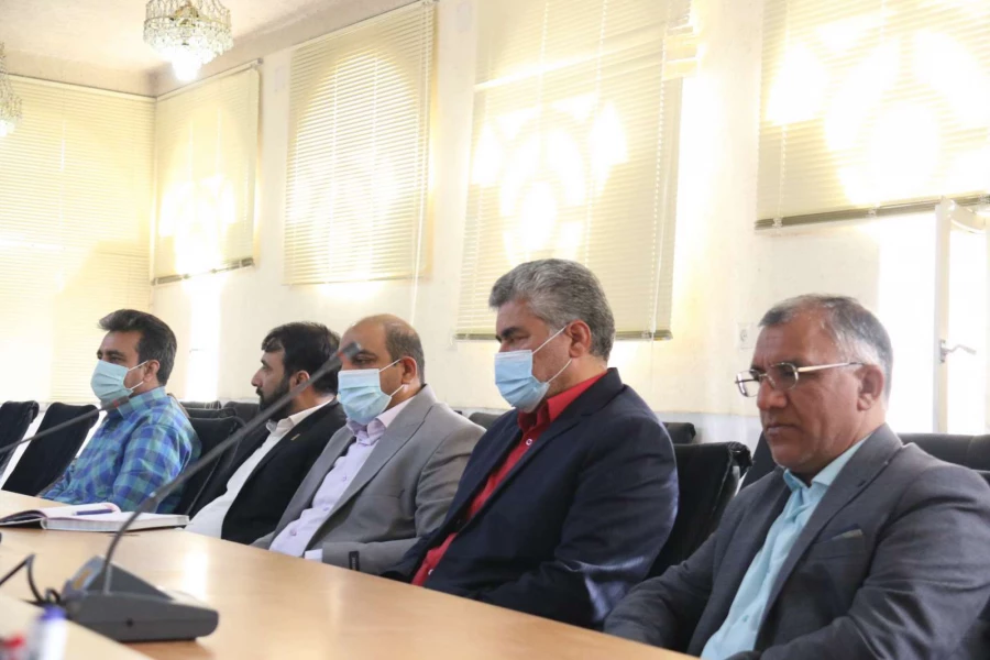 نشست صمیمانه مدیر استان با کارکنان پردیس ها 7