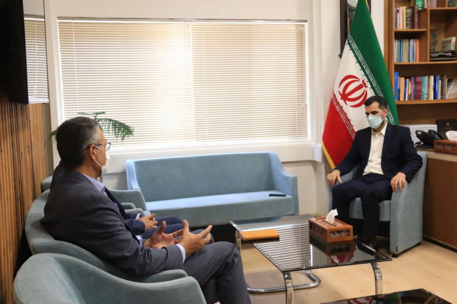 دیدار سرپرست دانشگاه فرهنگیان یزد با رئیس سازمان مدیریت و برنامه ریزی استان 4