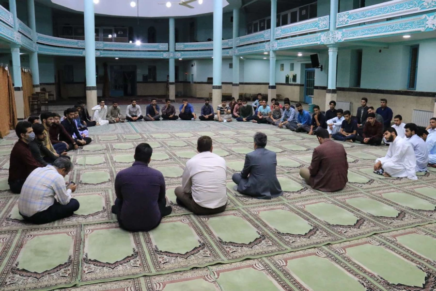 نشست صمیمی مدیر استان با دانشجومعلمان خوابگاهی پردیس ها 9