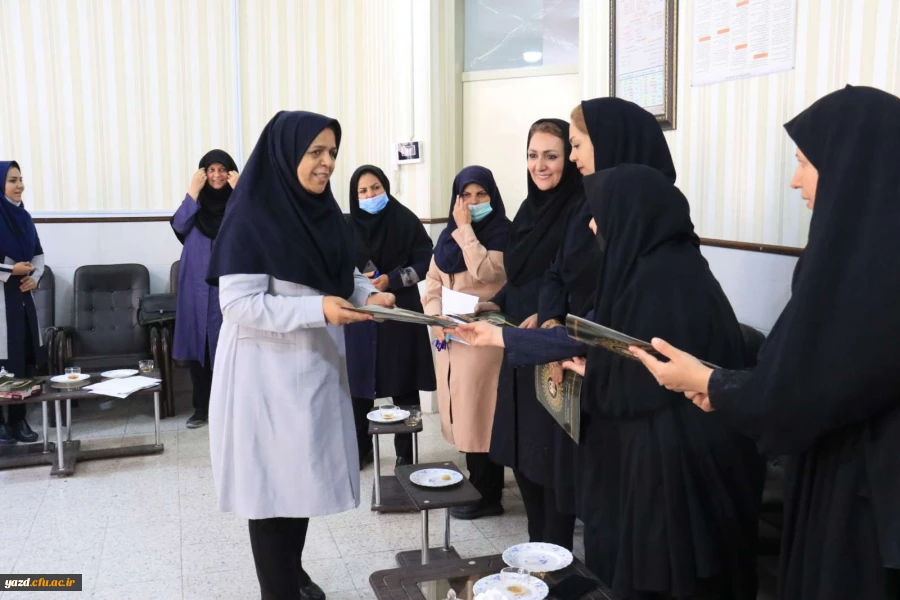 بازدید مسئولان دانشگاه فرهنگیان یزد از مدارس مجری طرح کارورزی 3