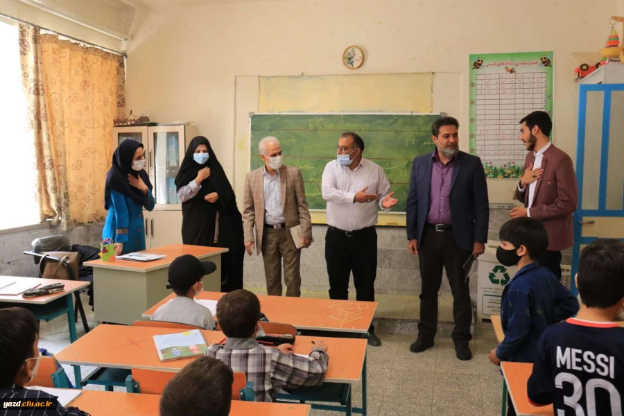 بازدید مسئولان دانشگاه فرهنگیان یزد از مدارس مجری طرح کارورزی 6
