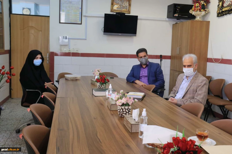 بازدید مسئولان دانشگاه فرهنگیان یزد از مدارس مجری طرح کارورزی 7