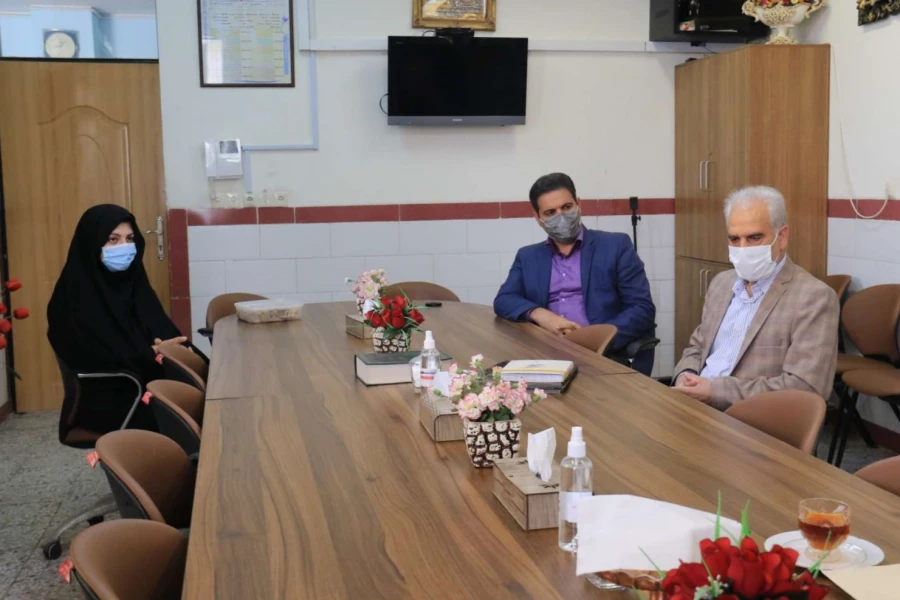 بازدید مسئولان دانشگاه فرهنگیان یزد از مدارس مجری طرح کارورزی 4