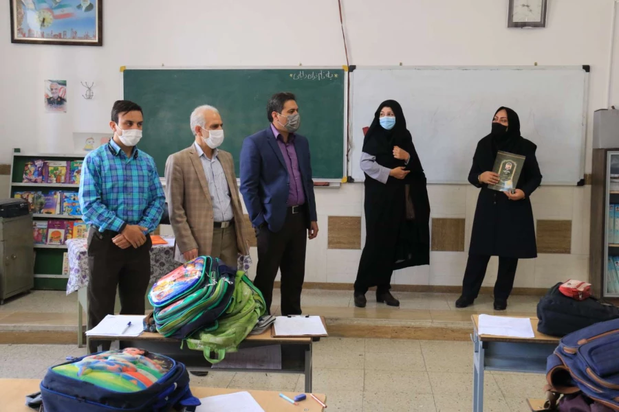 بازدید مسئولان دانشگاه فرهنگیان یزد از مدارس مجری طرح کارورزی 5