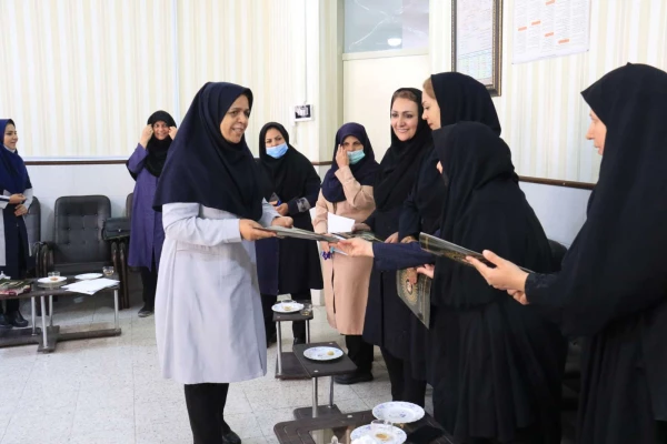 بازدید مسئولان دانشگاه فرهنگیان یزد از مدارس مجری طرح کارورزی 6