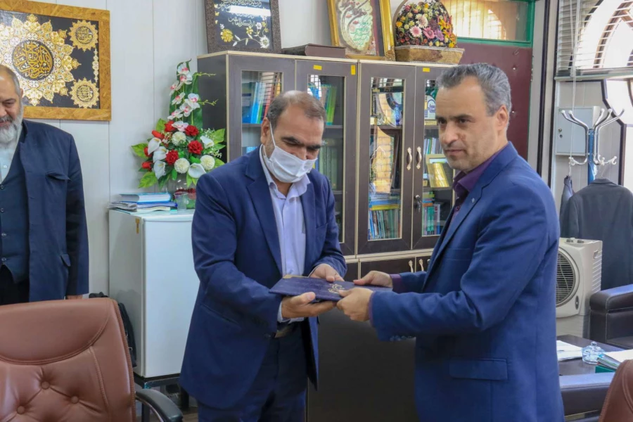 مراسم تقدیر از عوامل برگزاری همایش تعلیم و تربیت مهدوی در دانشگاه فرهنگیان یزد برگزار شد 7