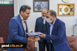 مراسم تقدیر از عوامل برگزاری همایش تعلیم و تربیت مهدوی در دانشگاه فرهنگیان یزد برگزار شد 8