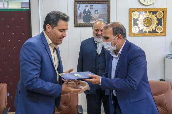 مراسم تقدیر از عوامل برگزاری همایش تعلیم و تربیت مهدوی در دانشگاه فرهنگیان یزد برگزار شد 8