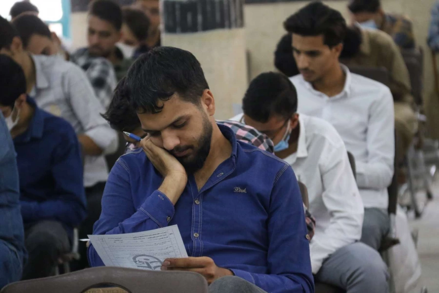 سرپرست دانشگاه فرهنگیان یزد از روند برگزاری امتحانات پردیس های استان بازدید کرد 5