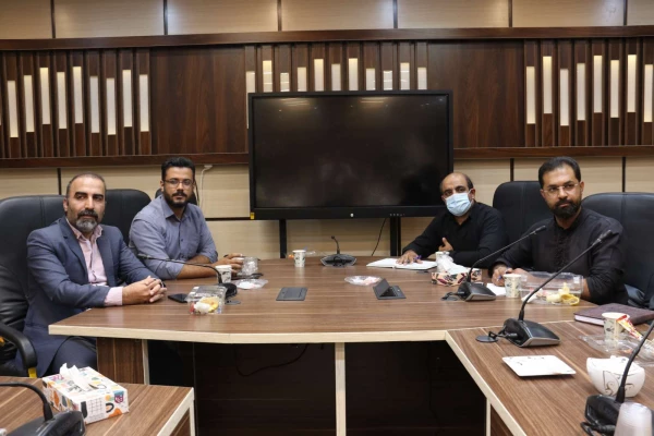 نشست مدیر استان با کارکنان پردیس شهیدان پاک نژاد 4