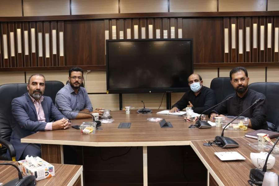 نشست مدیر استان با کارکنان پردیس شهیدان پاک نژاد 4