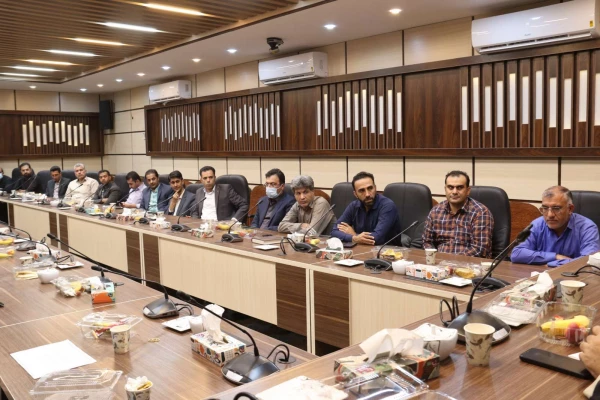 نشست مدیر استان با کارکنان پردیس شهیدان پاک نژاد 5