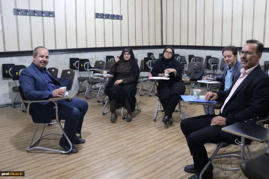 جلسه هم اندیشی استادان پردیس های استان 13