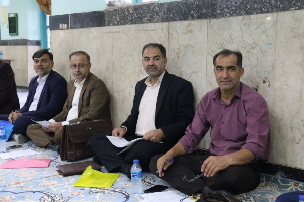 جلسه هم اندیشی استادان پردیس های استان 5