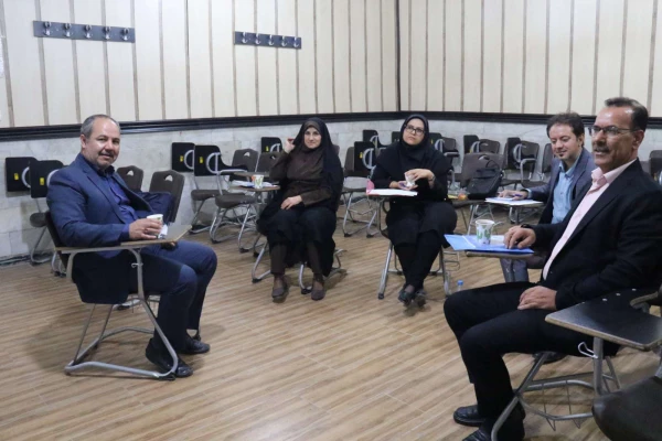 جلسه هم اندیشی استادان پردیس های استان 14