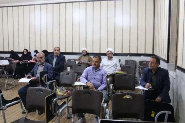 جلسه هم اندیشی استادان پردیس های استان 15