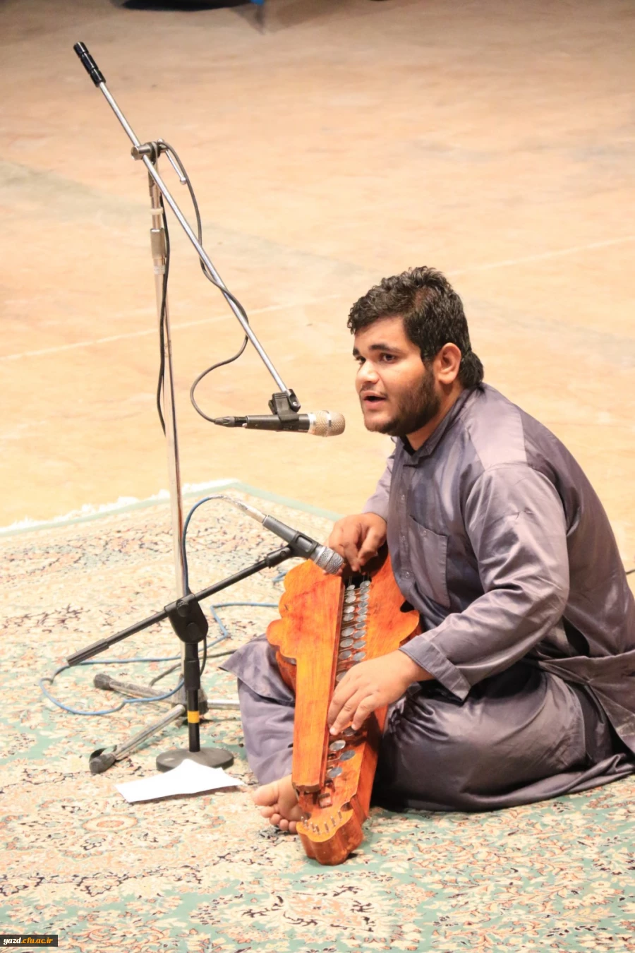 اتحاد مسلمین داروی شفابخش و موجب عزت آنان در دنیا و آخرت است. 3