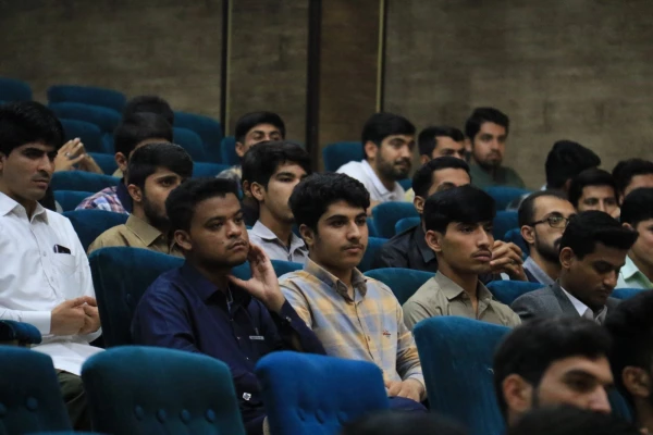 اتحاد مسلمین داروی شفابخش و موجب عزت آنان در دنیا و آخرت است. 9