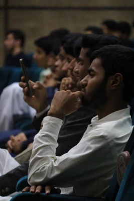 اتحاد مسلمین داروی شفابخش و موجب عزت آنان در دنیا و آخرت است. 11