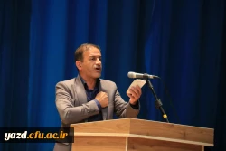 اتحاد مسلمین داروی شفابخش و موجب عزت آنان در دنیا و آخرت است. 13