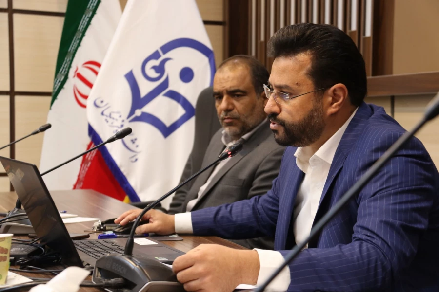 کرسی علمی - ترویجی واکاوی مؤلفه های جامعه پذیری بر اساس الگوی ایرانی - اسلامی در آثار شهید مطهری (ره) 4