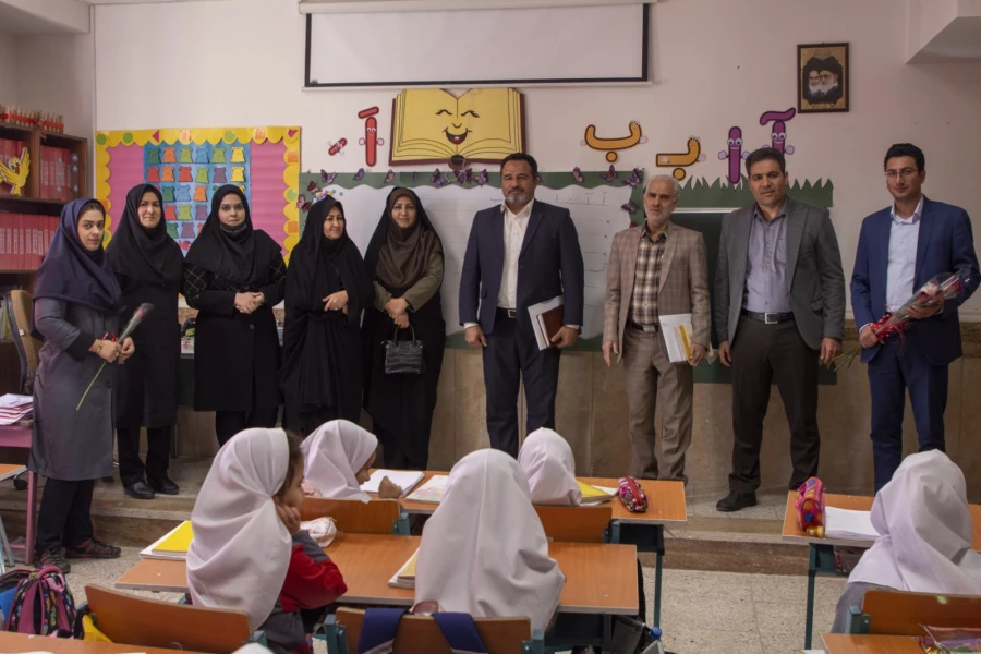 بازدید از مدارس مجری طرح کارورزی در استان یزد
 9