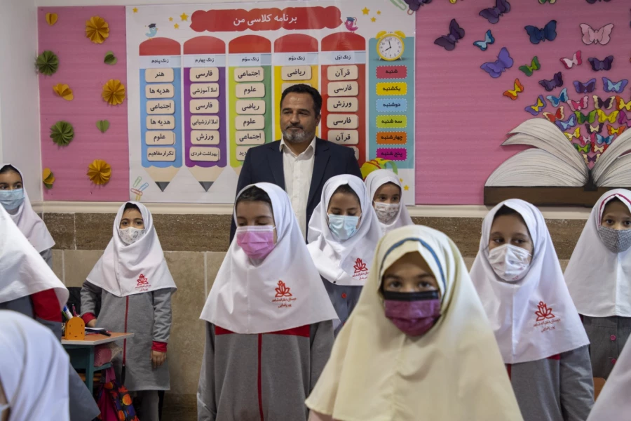 بازدید از مدارس مجری طرح کارورزی در استان یزد
 10