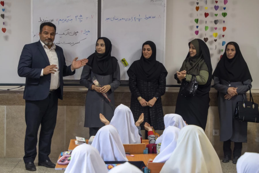 بازدید از مدارس مجری طرح کارورزی در استان یزد
 11