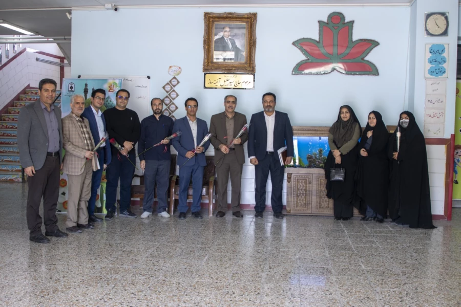 بازدید از مدارس مجری طرح کارورزی در استان یزد
 12