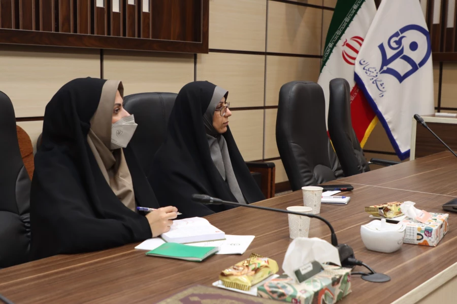 دومین جلسه شورای پژوهش و فناوری دانشگاه فرهنگیان استان یزد 4