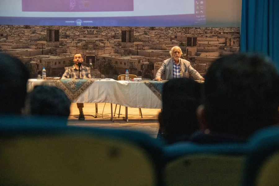 همایش قدرت رو به افول 
 5