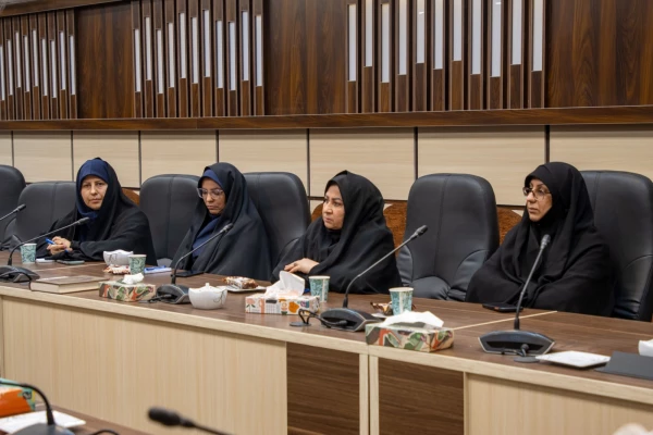 نشست مشاور وزیر آموزش و پرورش با اعضای هیات علمی و کارمندان دانشگاه 6