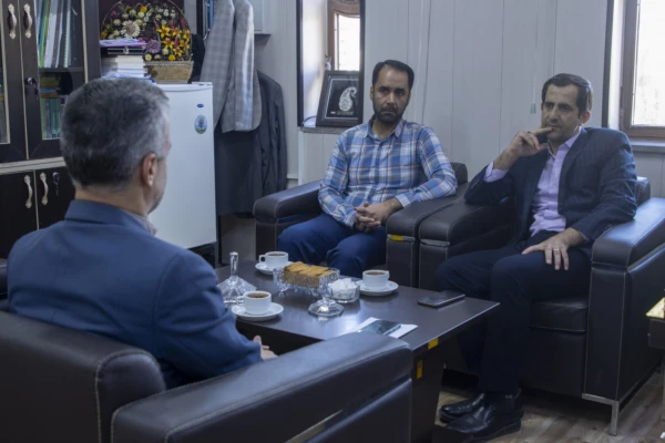 دیدار رئیس بنیاد نخبگان یزد با مدیر امور پردیس های استان 4