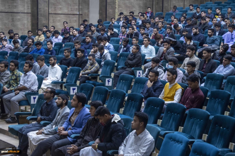 نشست توجیهی دانشجو معلمان دانشگاه فرهنگیان یزد با حضور مسئولان دانشگاه  7