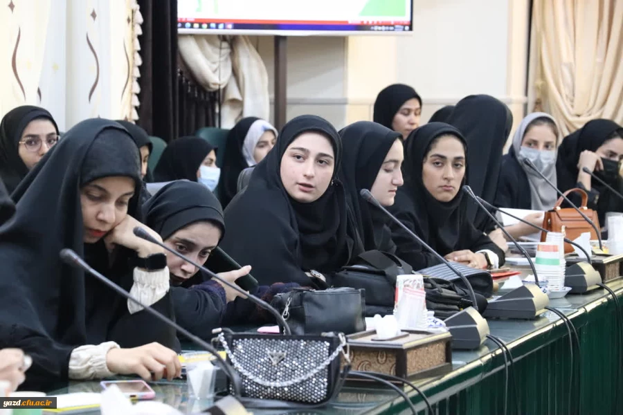 همایش کشوری توان افزایی دبیران شوراهای صنفی رفاهی و نمایندگان سرپرستان شبانه روزی دانشگاه فرهنگیان 16