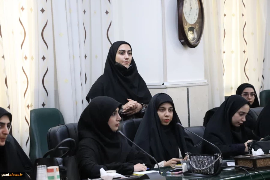 همایش کشوری توان افزایی دبیران شوراهای صنفی رفاهی و نمایندگان سرپرستان شبانه روزی دانشگاه فرهنگیان 18