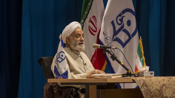 معلمی شغل نیست بلکه عبادت است
 2