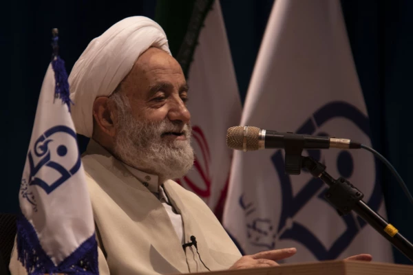 معلمی شغل نیست بلکه عبادت است
 4