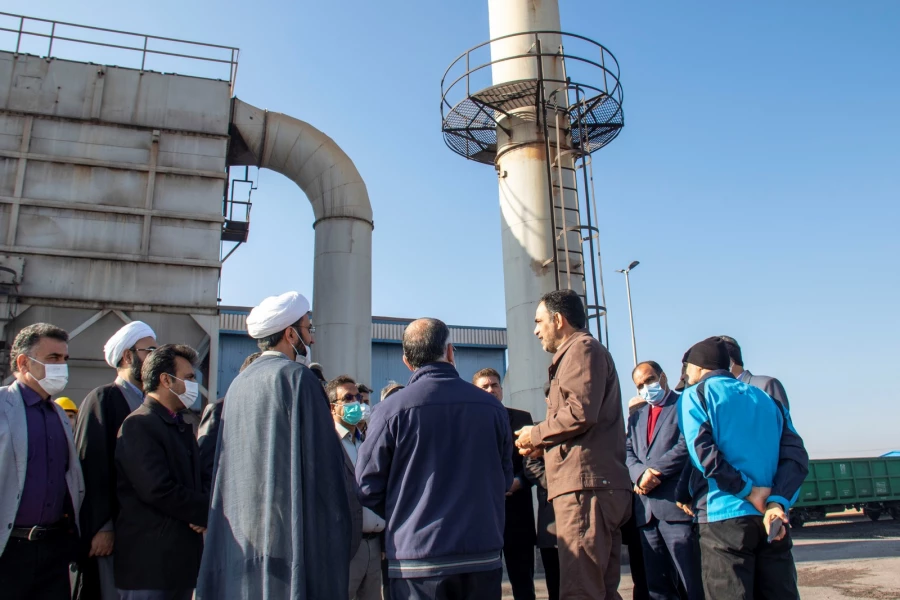 بازدید استادان و کارمندان دانشگاه فرهنگیان یزد از کارخانه گندله سازی اردکان
 4