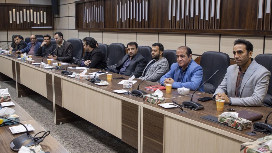 جلسه توجیهی و هماهنگی عوامل برگزاری امتحانات پایانی نیمسال اول سال تحصیلی 1402-1401 4