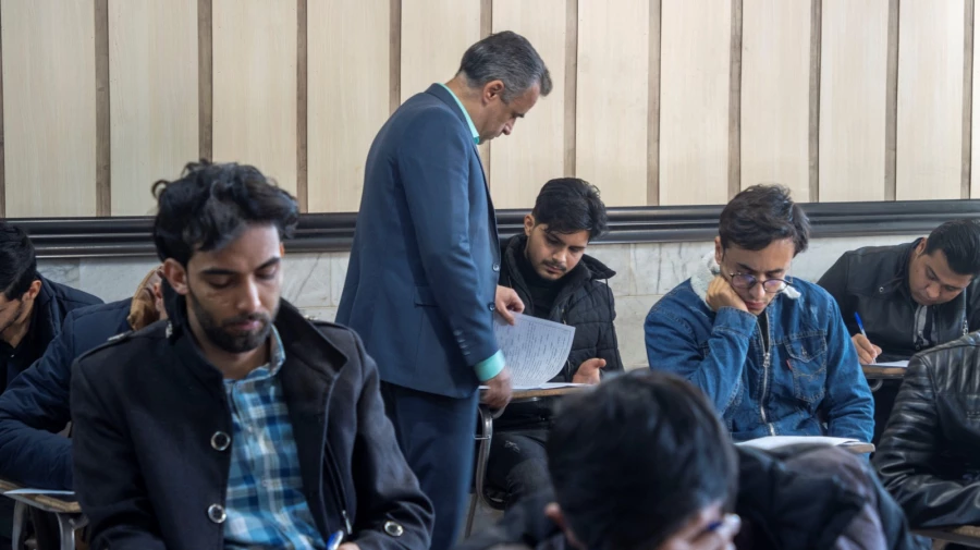 امتحانات نیمسال  اول تحصیلی 1402-1401 4