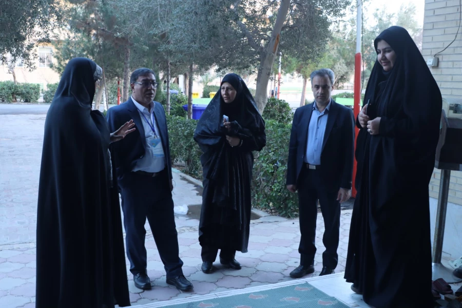 معاون دانشجویی دانشگاه فرهنگیان کشور از پردیس حضرت فاطمه الزهراء (س) یزد بازدید کرد 2