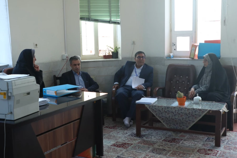 معاون دانشجویی دانشگاه فرهنگیان کشور از پردیس حضرت فاطمه الزهراء (س) یزد بازدید کرد 4