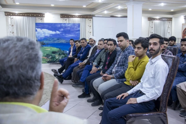 جلسه پرسش و پاسخ و تقدیر  6