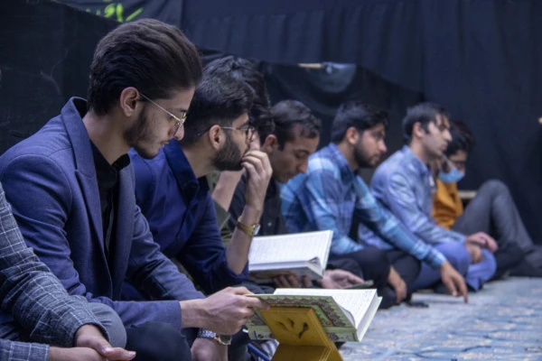 مراسم احیای شب قدر در نمازخانه پردیس شهیدان پاک نژاد دانشگاه فرهنگیان یزد 9