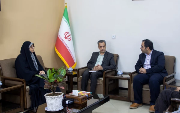 دیدار هیات رئیسه دانشگاه فرهنگیان یزد با مدیر کل صدا و سیمای استان 3