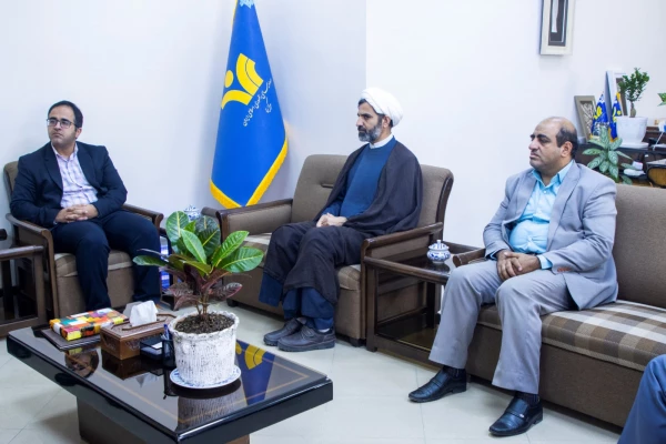 دیدار هیات رئیسه دانشگاه فرهنگیان یزد با مدیر کل صدا و سیمای استان 4