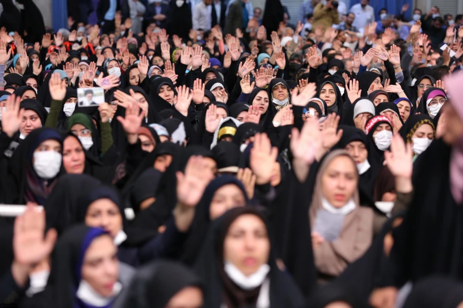 دیدار معلمان با رهبر انقلاب
 7